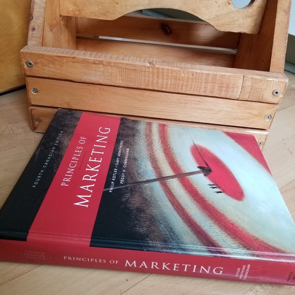 ๐BOOK- Principles of Marketing 4th Canadian Edit. - Picture 2 of 4